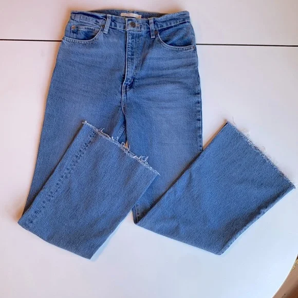 Levi’s 70s high flare 👖 - Picture 3 of 12